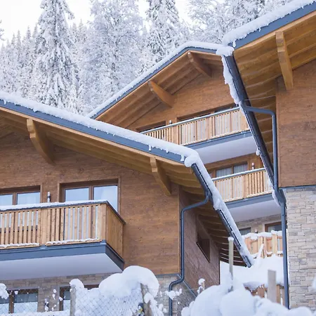Penthouse With Balcony Wagrain