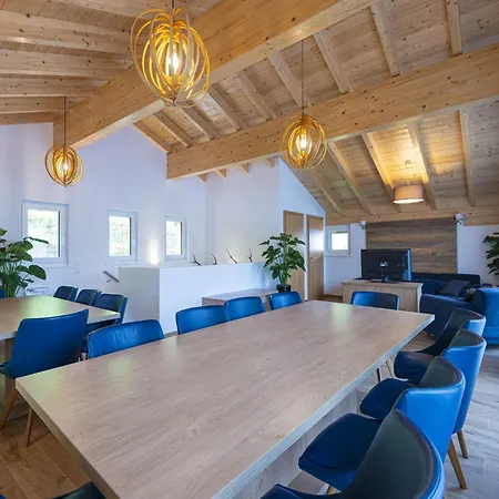 Penthouse In Near Grafenberg Lift *